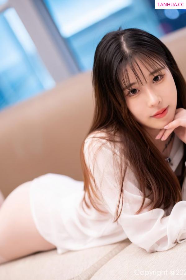 甜熙Dora  新人模特甜熙Dora 经典的白衬衫系列第40张图片